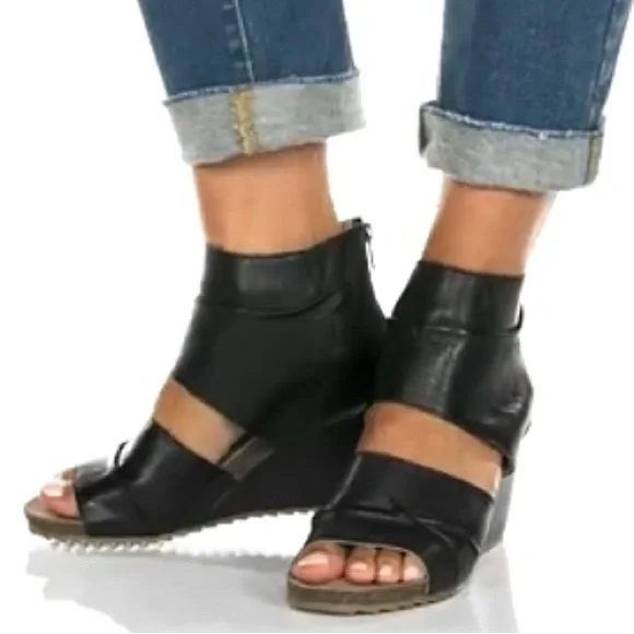 Diba True "Next N Line" Black Leather Wedge Sandals 10 NWOT - Picture 4 of 16